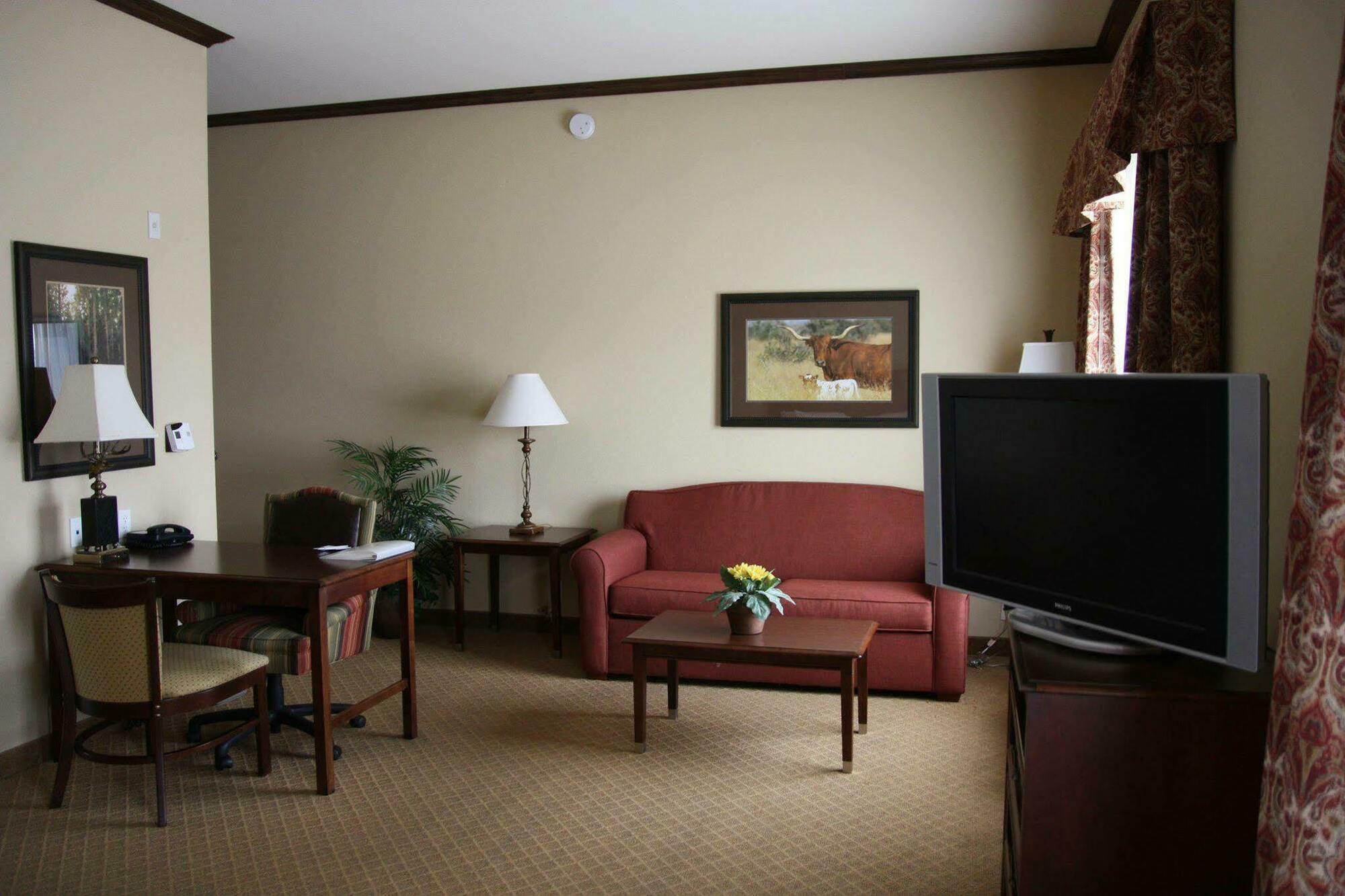 Hampton Inn And Suites Stephenville Room photo