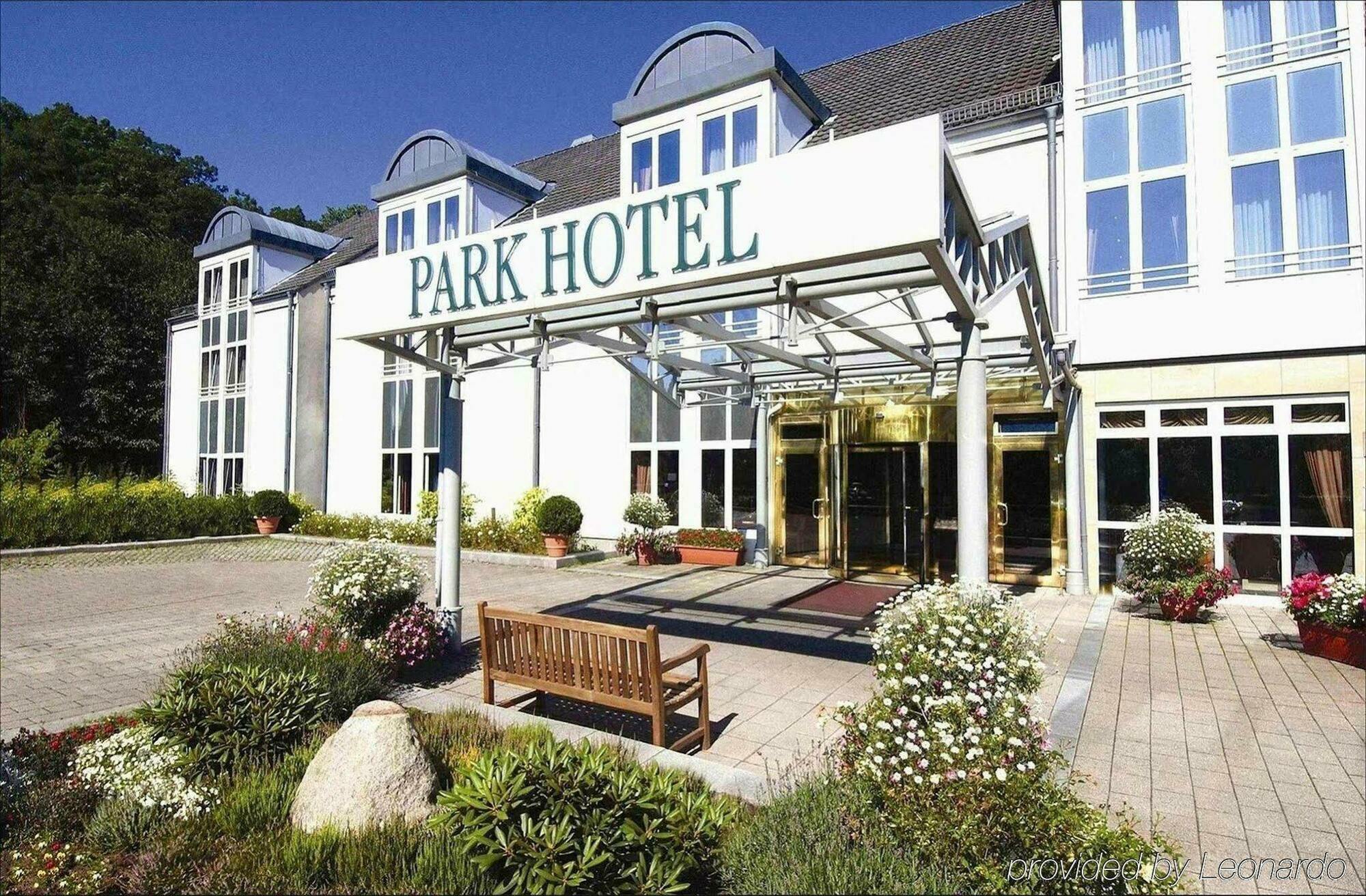 Park Hotel Ahrensburg By Centro Exterior photo