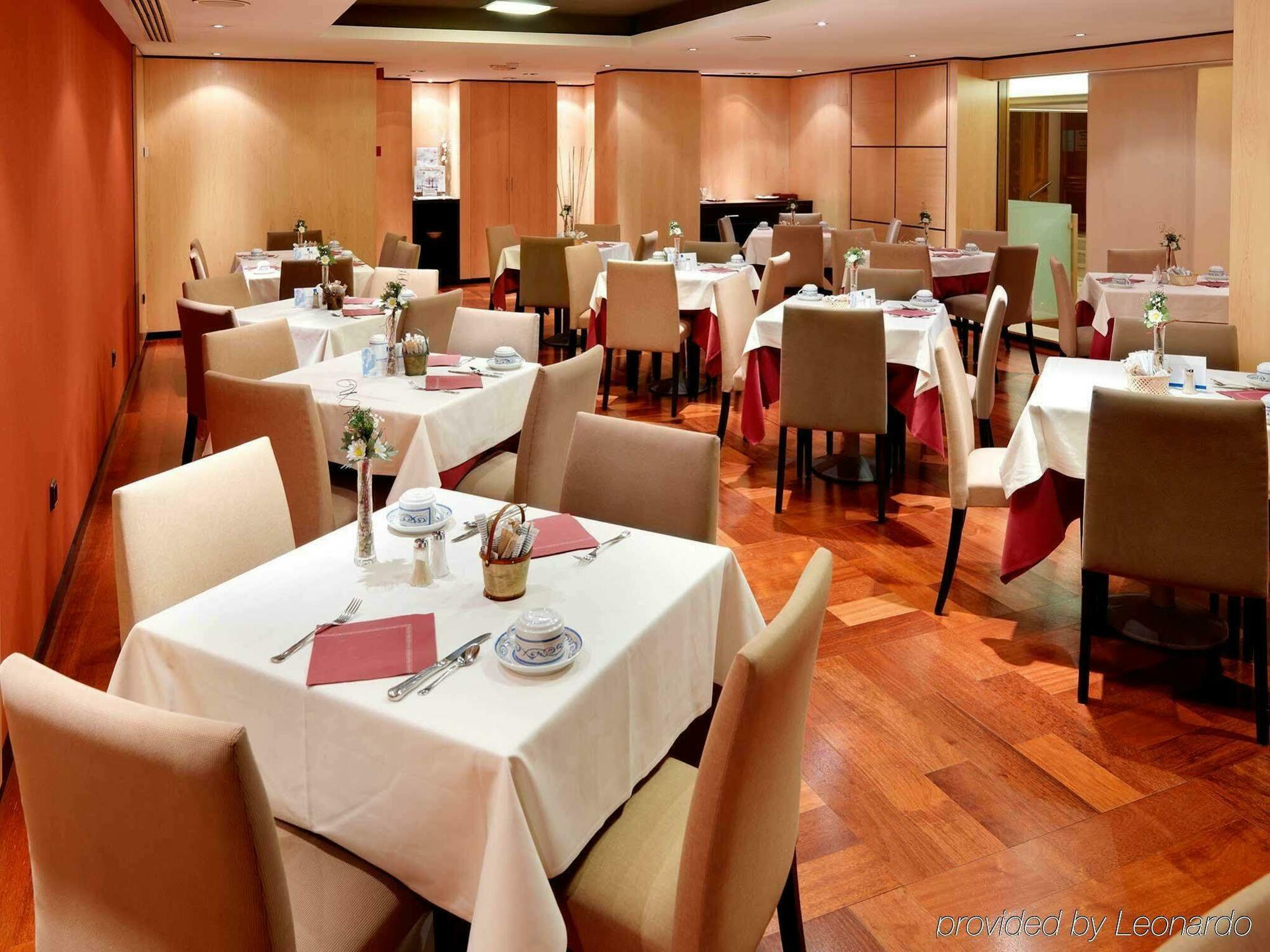 Eurostars Madrid Gran Via Hotel Restaurant photo