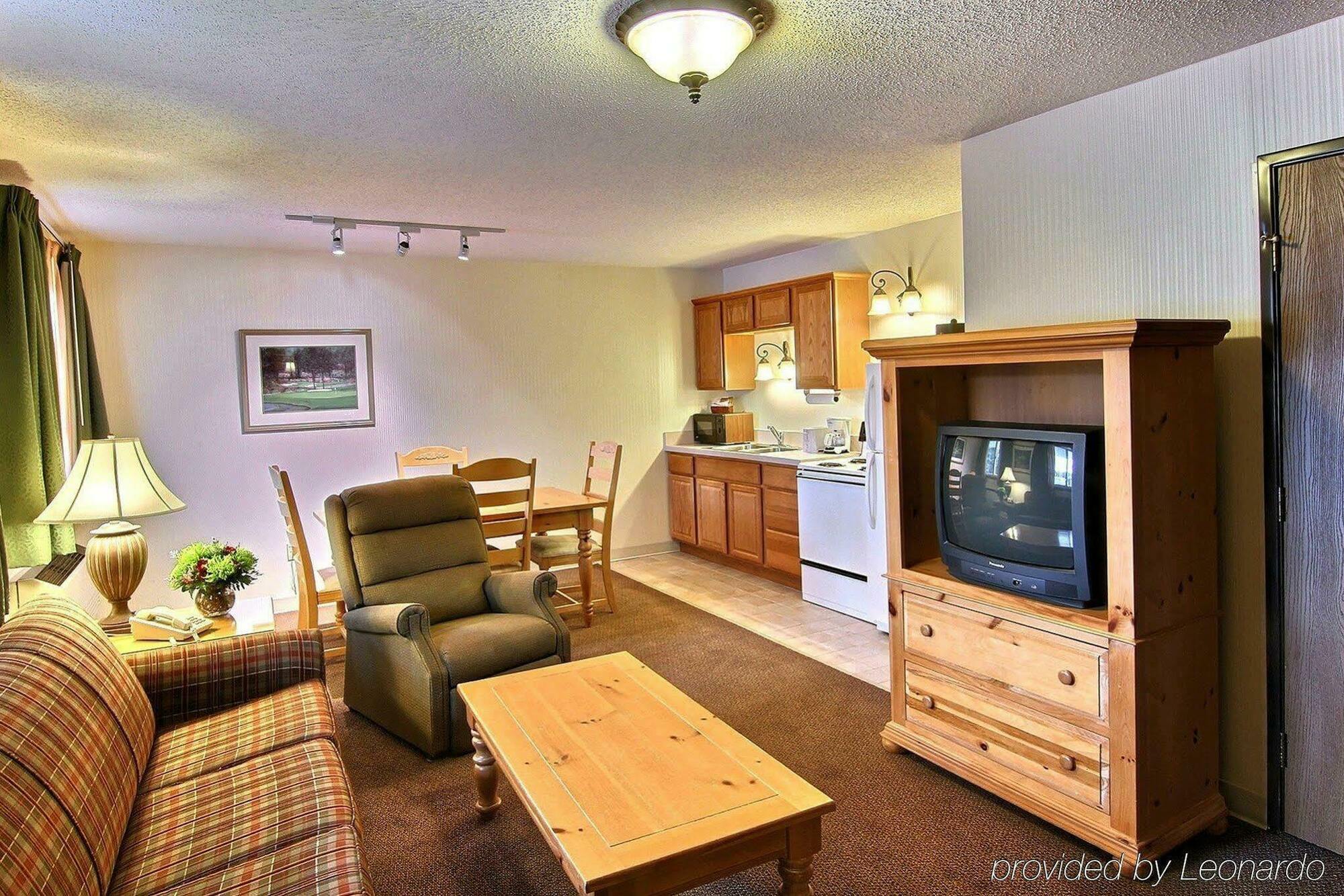 Best Western Of Harbor Springs Room photo