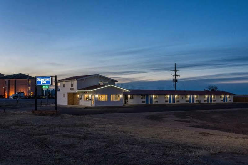 Super 8 By Wyndham Sweet Springs Motel Exterior photo