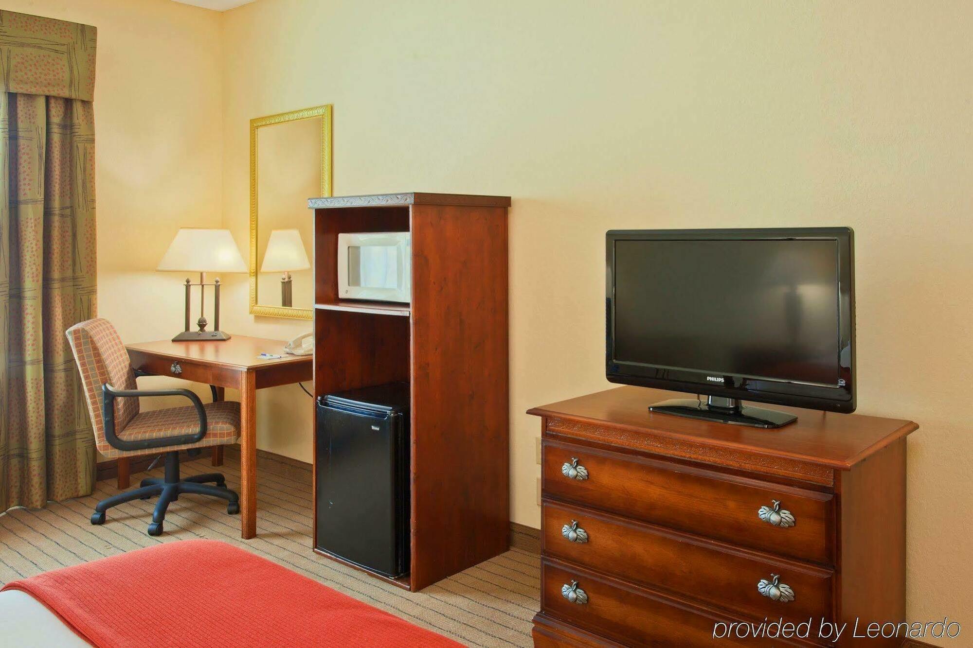 Holiday Inn Express & Suites - Enterprise, An Ihg Hotel Room photo
