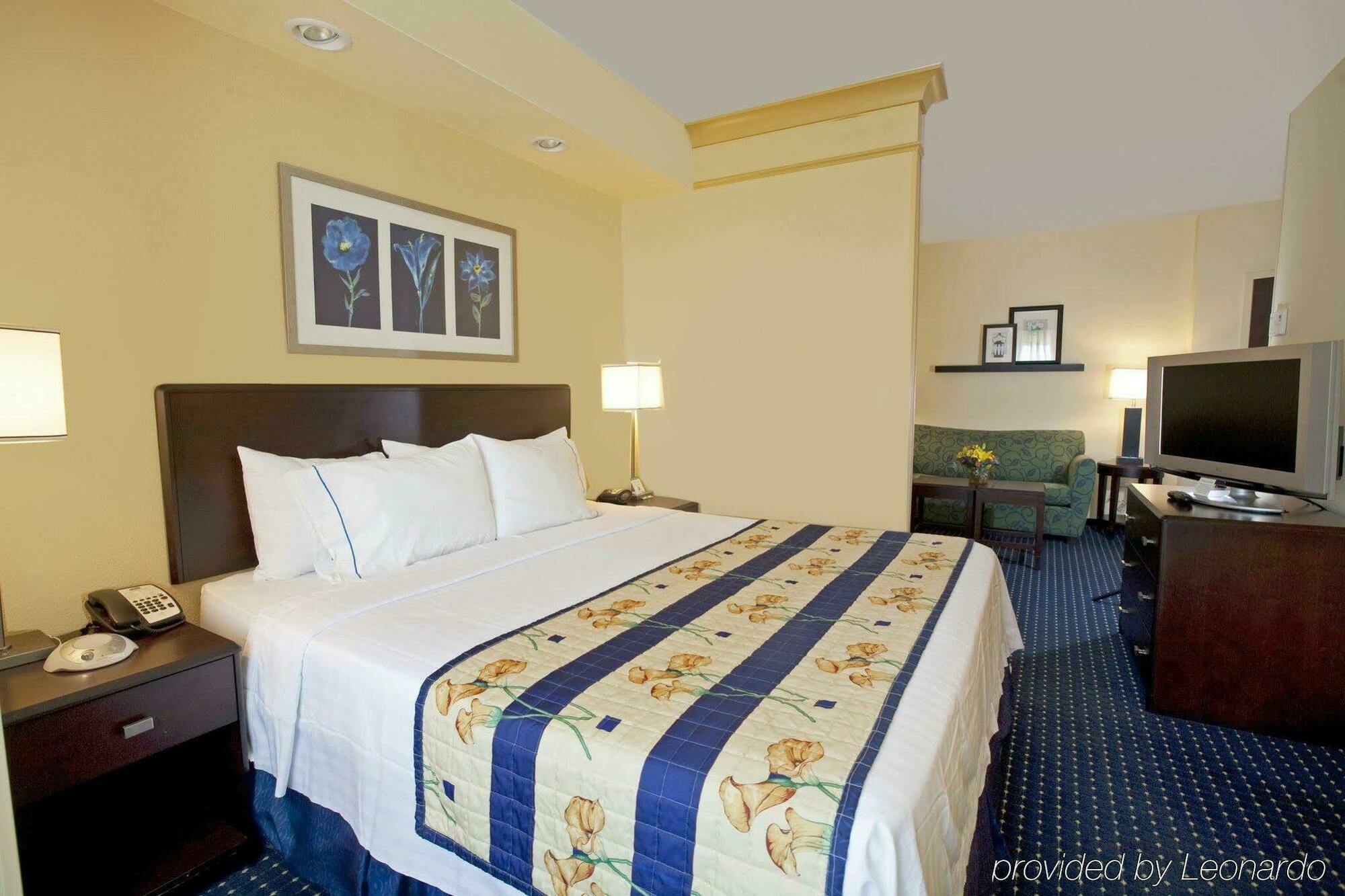 Springhill Suites By Marriott Cheyenne Room photo