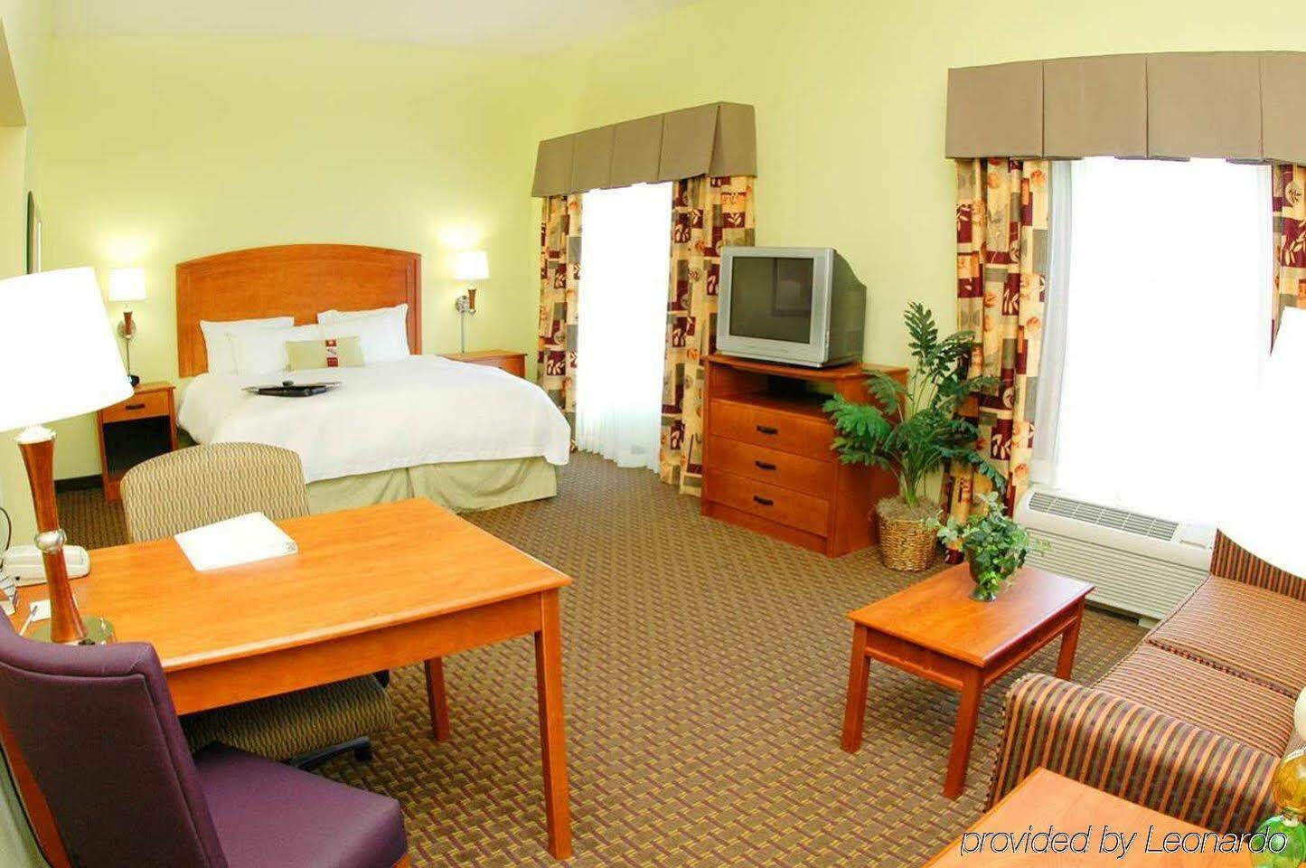 Hampton Inn & Suites Moline-Quad City Int'L Aprt Exterior photo