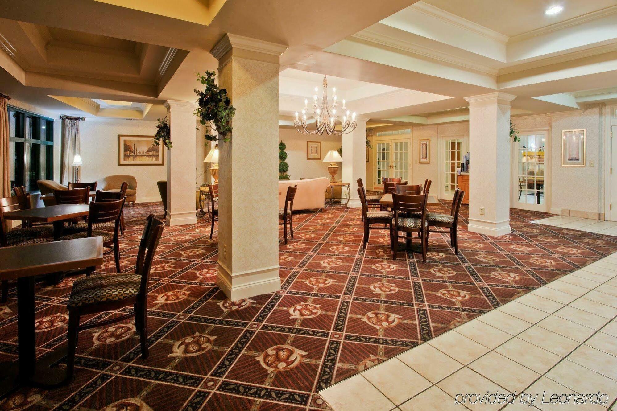 Baymont By Wyndham Bessemer Interior photo