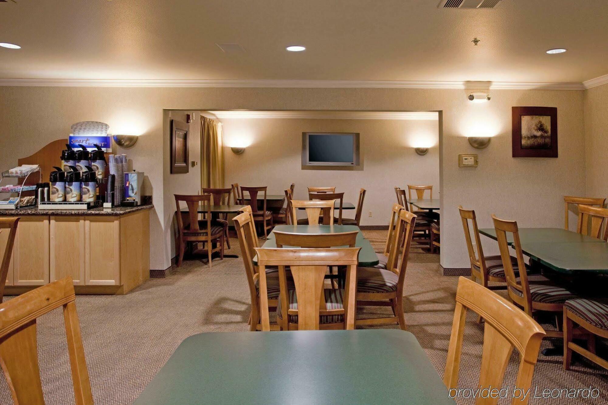 Holiday Inn Express Hotel & Suites - Paso Robles, An Ihg Hotel Restaurant photo