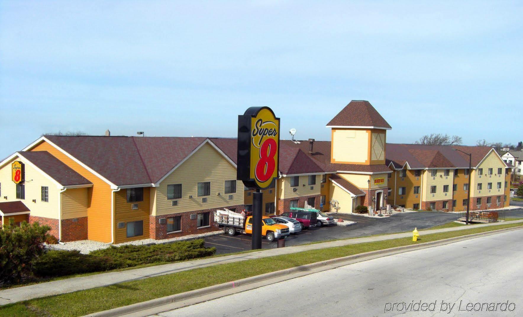 Comfort Inn Waukesha Exterior photo