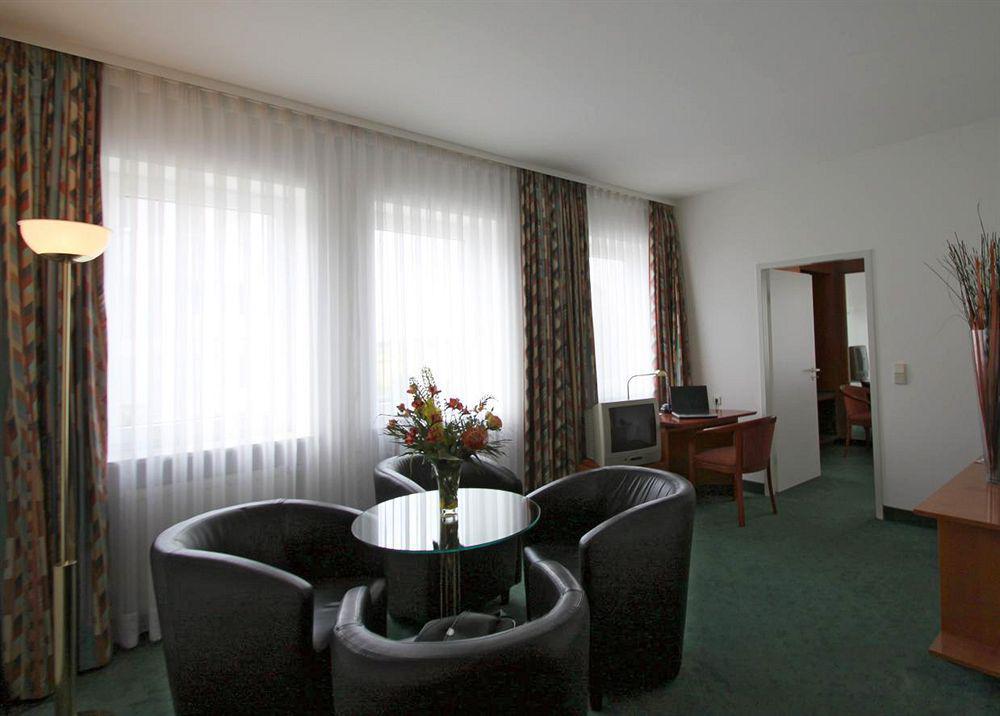 Dormero Hotel Dresden Airport Room photo