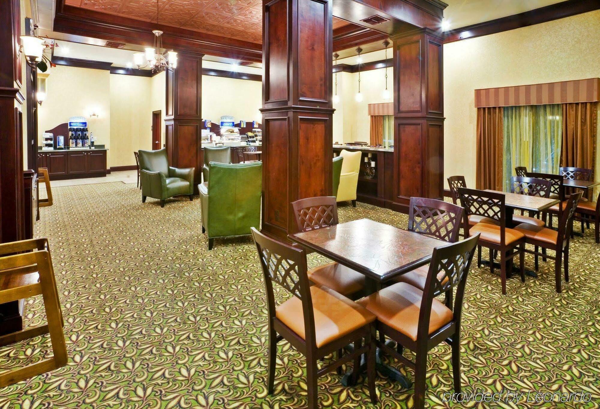 Holiday Inn Express & Suites Texarkana, An Ihg Hotel Restaurant photo