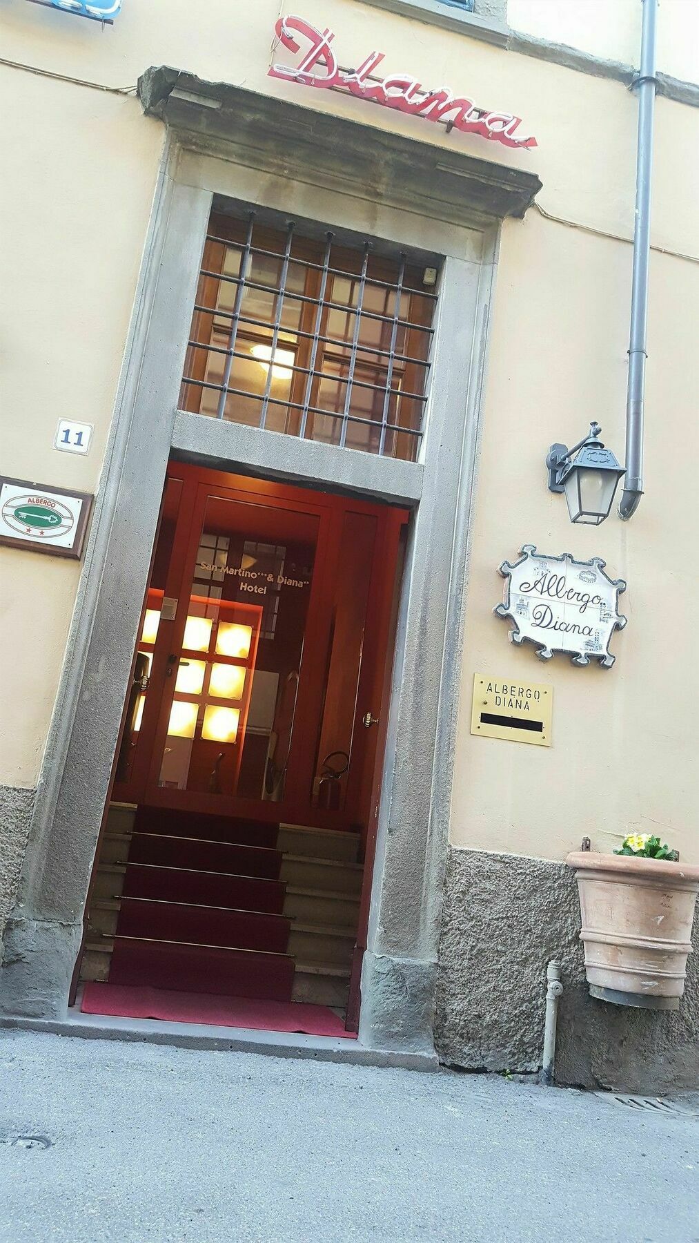 Hotel Diana Lucca Exterior photo