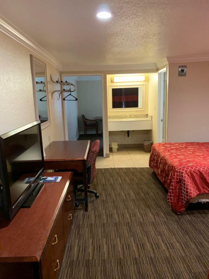 A-1 Budget Motel Klamath Falls Exterior photo