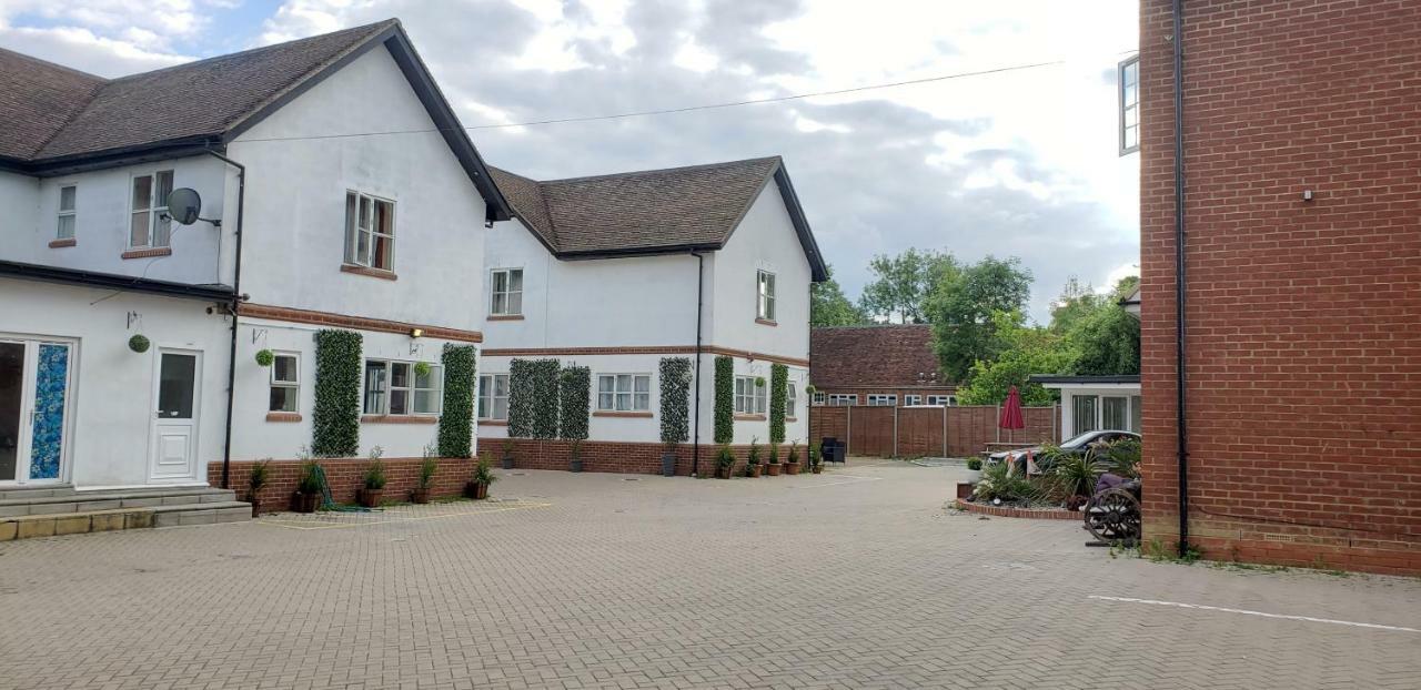 Stansted Airport Lodge Takeley Exterior photo