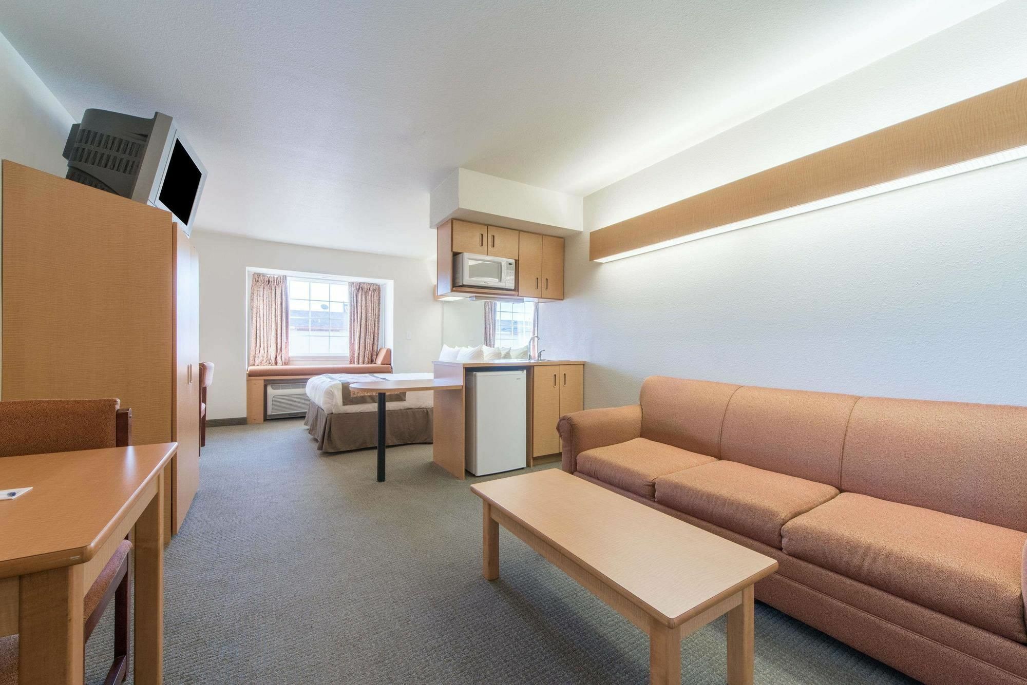 Microtel Inn & Suites By Wyndham Altus Exterior photo