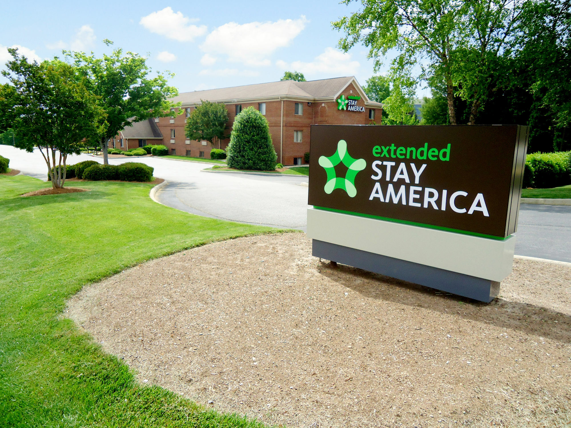 Extended Stay America Select Suites - Greensboro - Wendover Ave Exterior photo