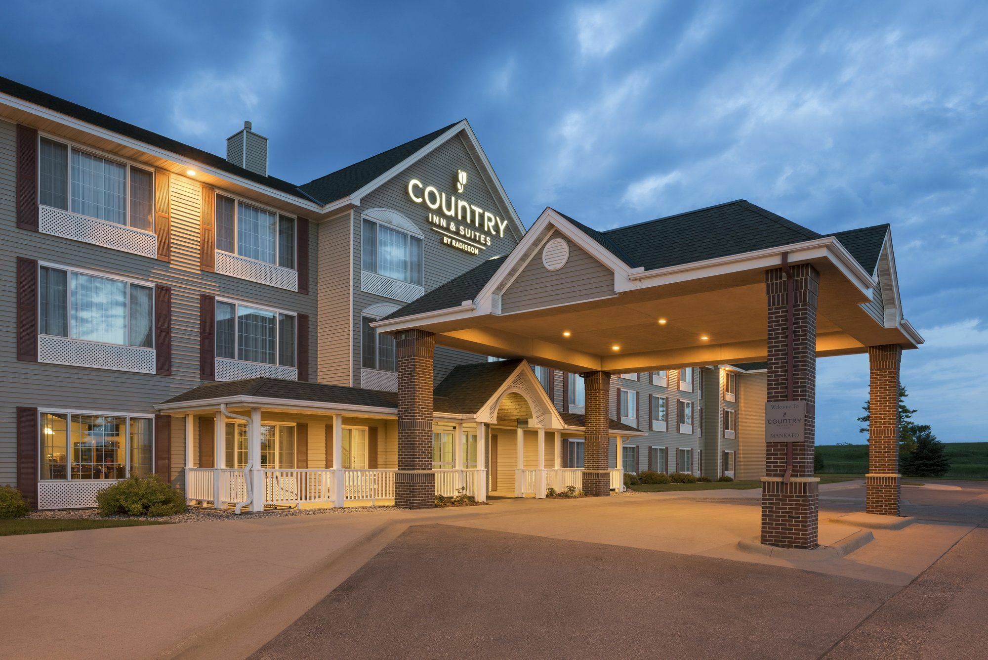 Country Inn & Suites By Radisson, Mankato Hotel And Conference Center, Mn Exterior photo