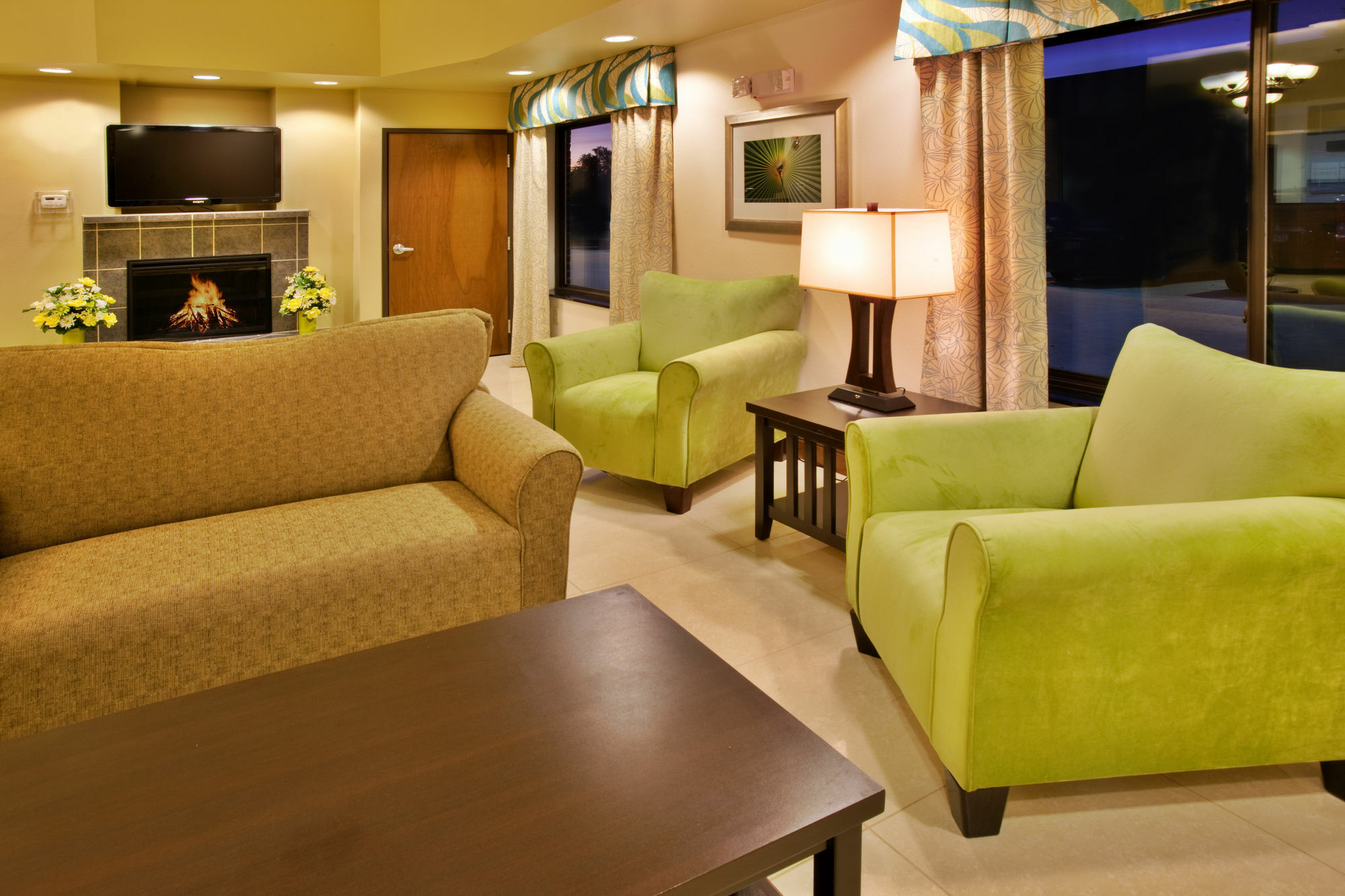 Holiday Inn Express- Waterloo/Cedar Falls, An Ihg Hotel Exterior photo