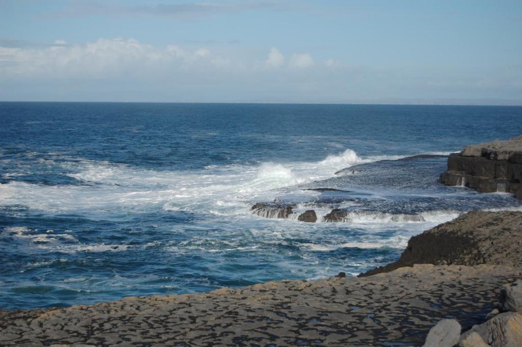 Aran View Country House Hotel Doolin Exterior photo