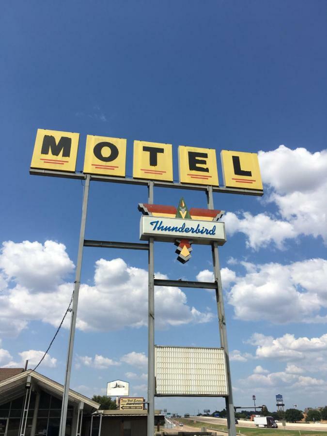 Thunderbird Motel Hillsboro Exterior photo