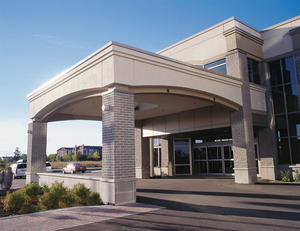 Hotel Le Montagnais Saguenay Exterior photo