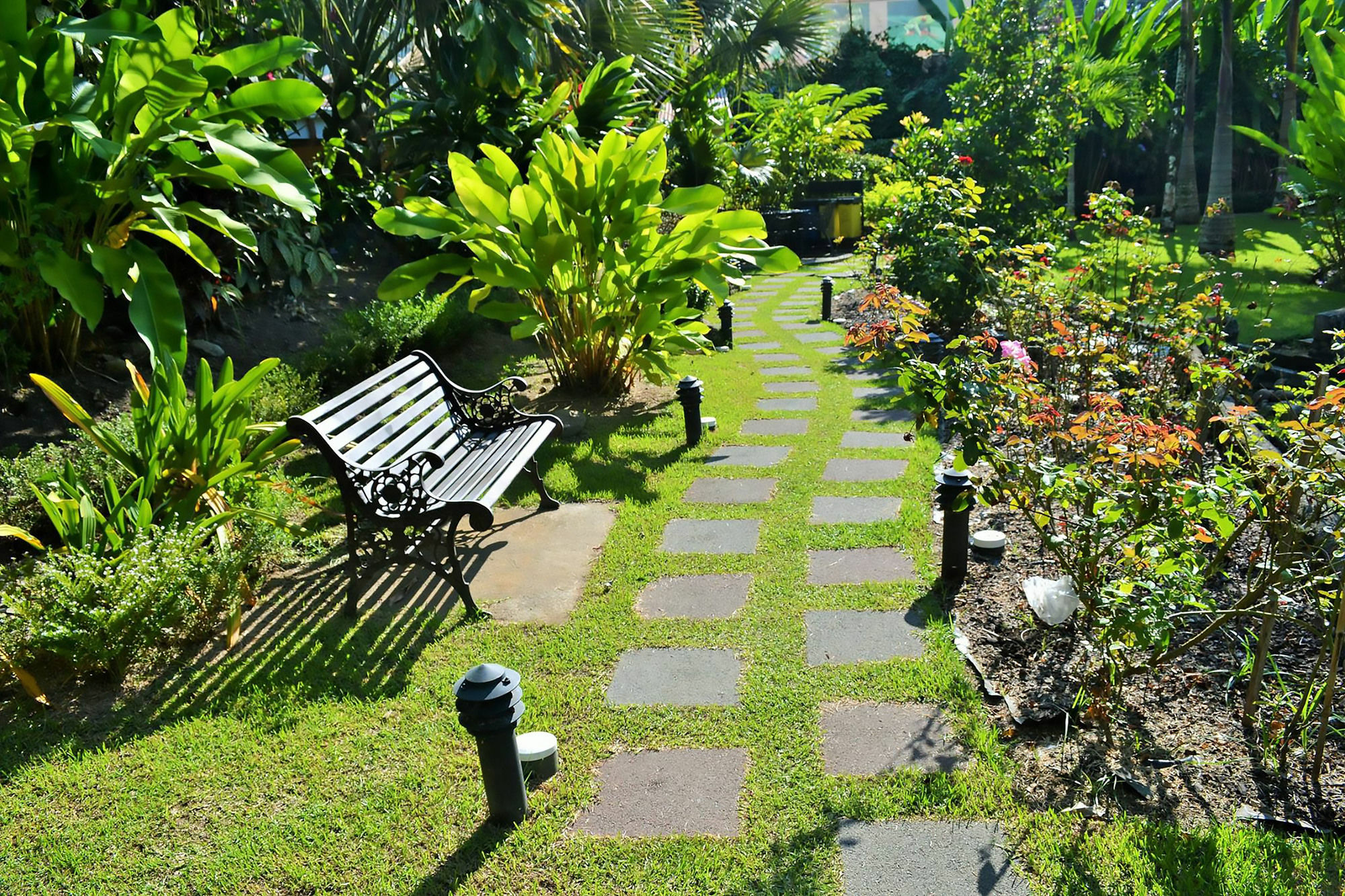 Diuwak Hotel Dominical Exterior photo