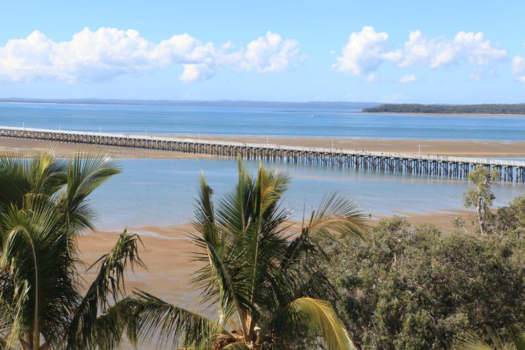 Pier Resort Urangan Room photo