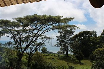 La Tierra Divina Hotel Dominical Exterior photo