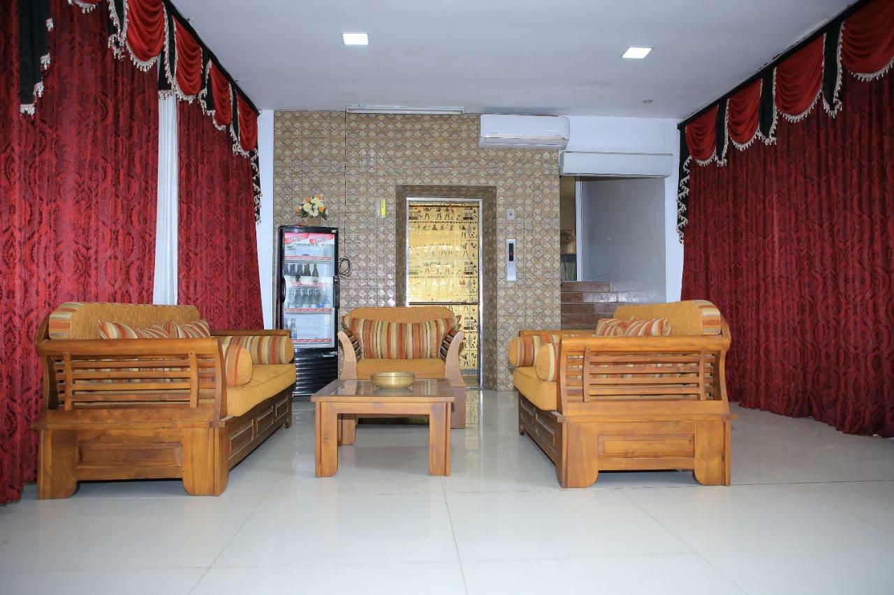 Oyo 318 Pillaiyar Inn Jaffna Exterior photo