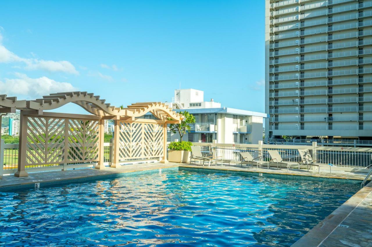 Aqua Skyline At Island Colony Aparthotel Honolulu Exterior photo