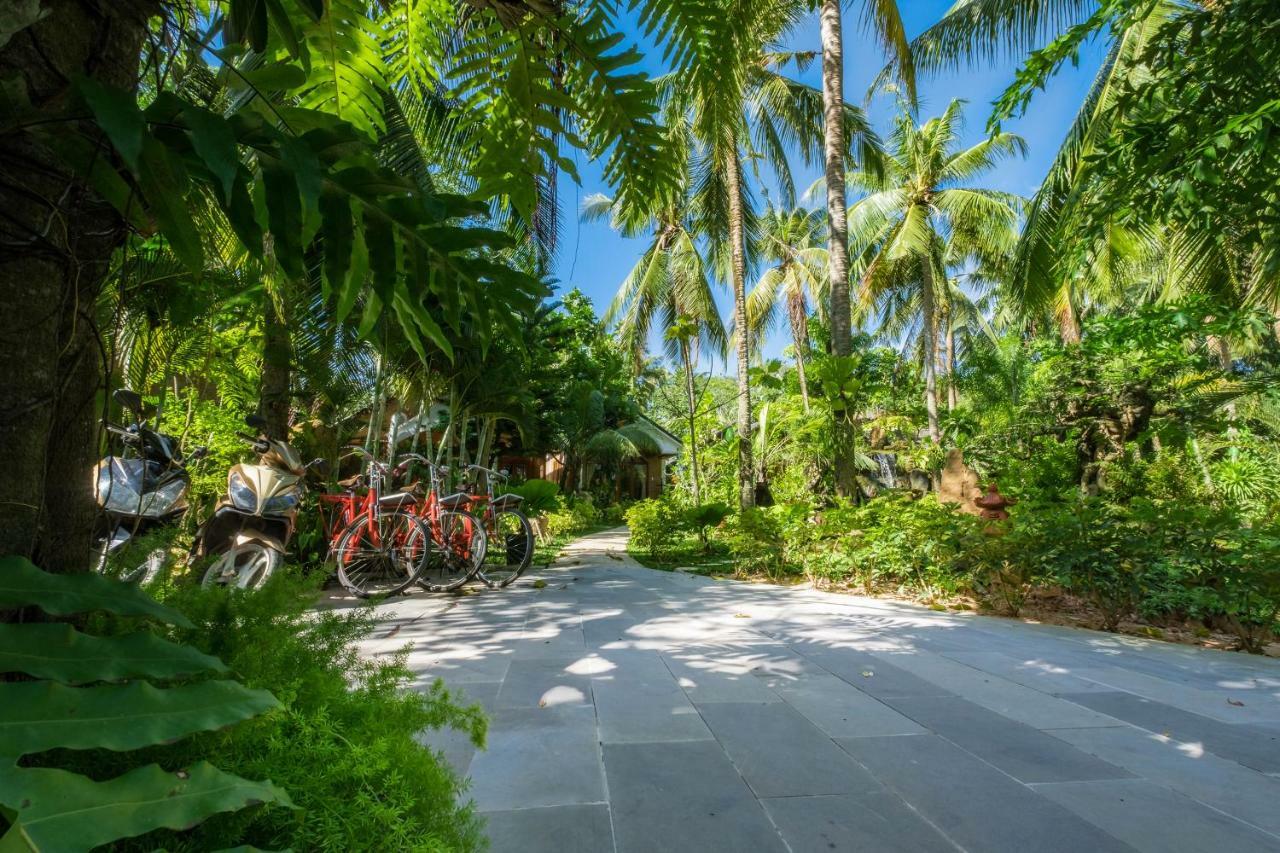 Coco Palm Beach Resort & Spa Phu Quoc Exterior photo