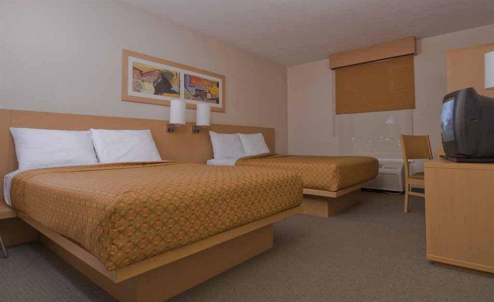 Sierra Suites By Hp Hotels San Luis Potosi Room photo