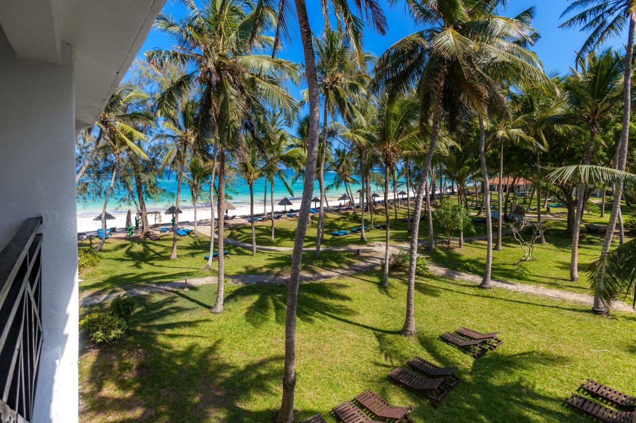 Diani Sea Resort Diani Beach Exterior photo
