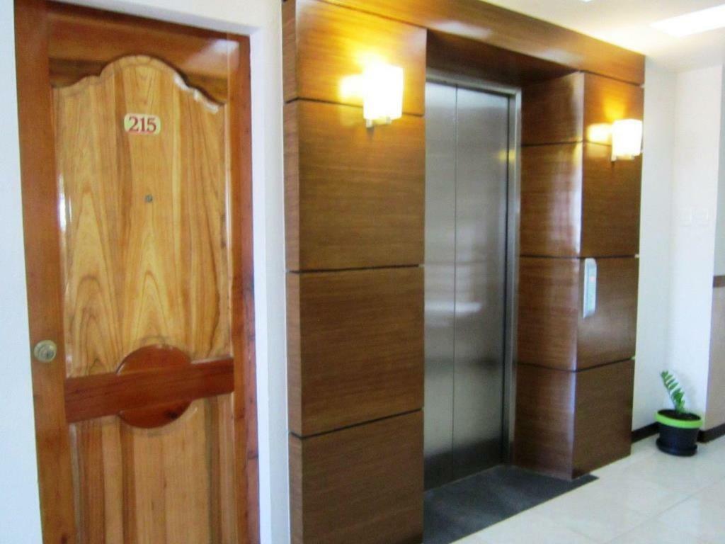 Tiptop Tower Suite Inn Dumaguete City Exterior photo