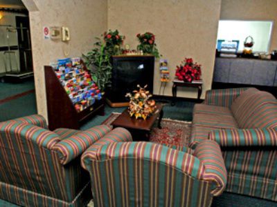 Days Inn & Suites By Wyndham Romeoville Interior photo