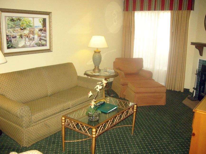 Homewood Suites By Hilton Savannah Room photo