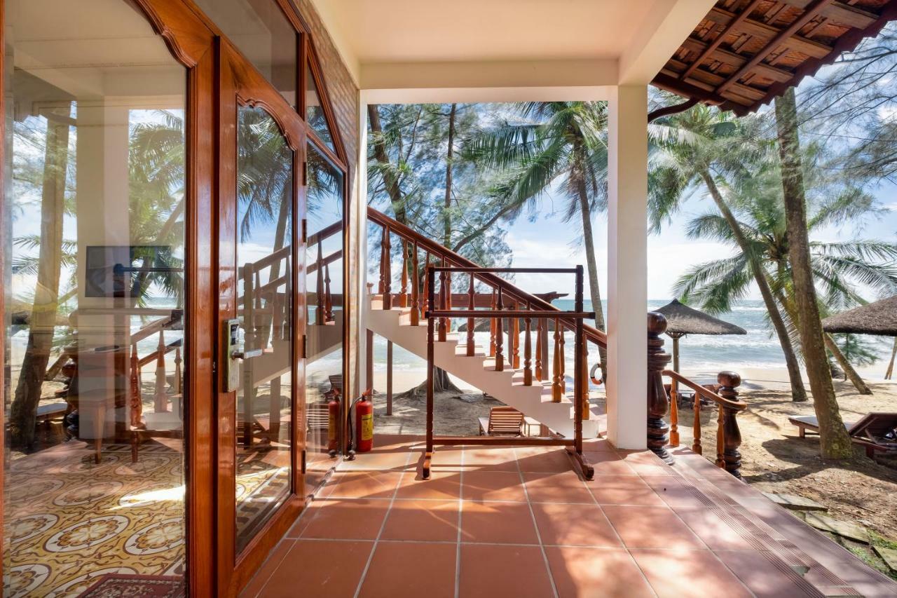 Coco Palm Beach Resort & Spa Phu Quoc Exterior photo