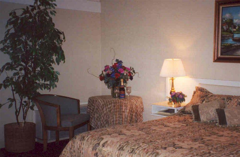 Tahoe Inn Crystal Bay Room photo
