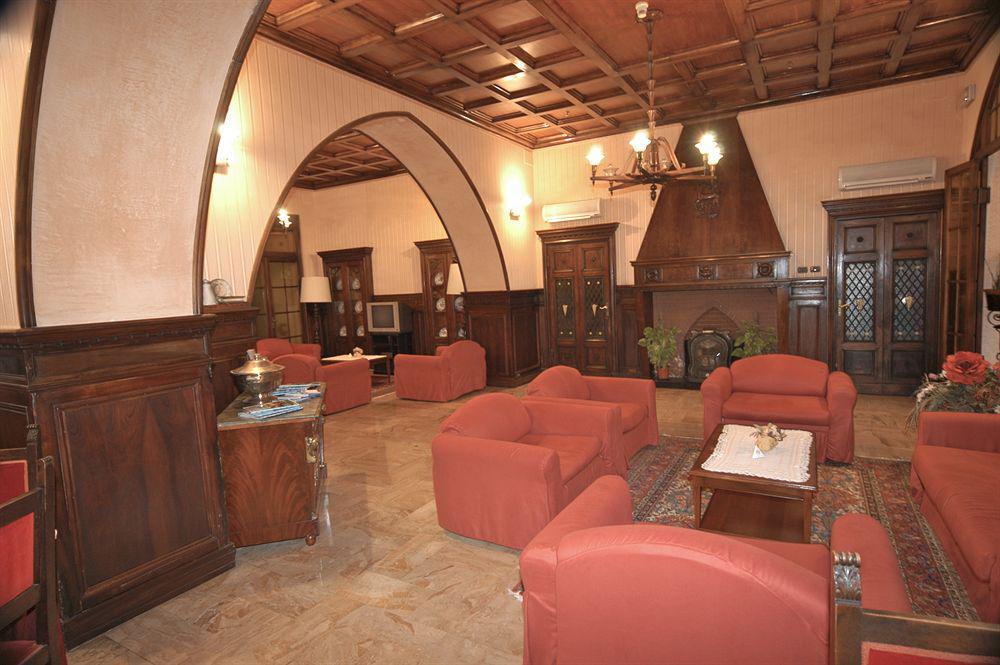 Hotel Astoria Genoa Interior photo