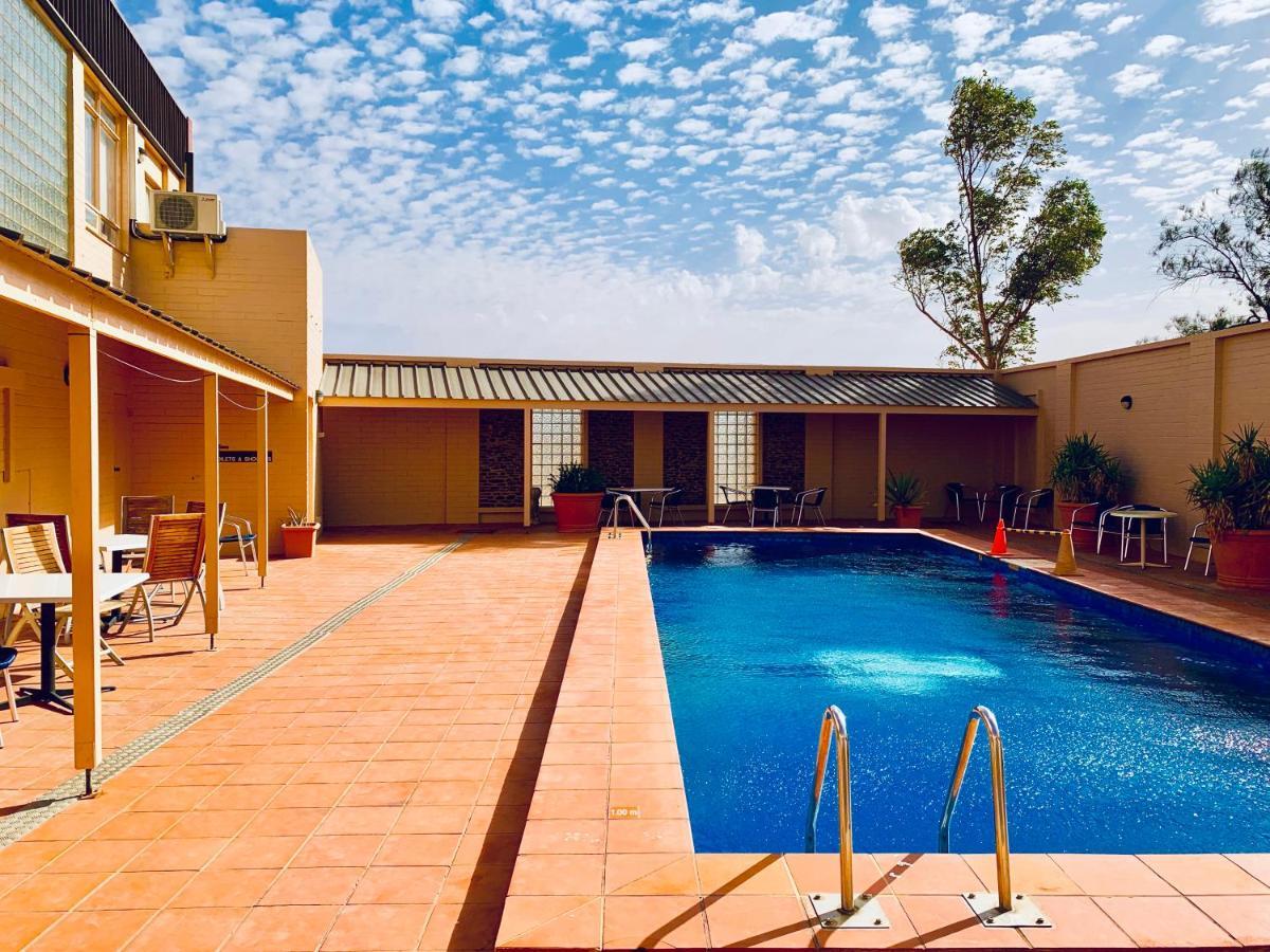 Desert Cave Hotel Coober Pedy Exterior photo