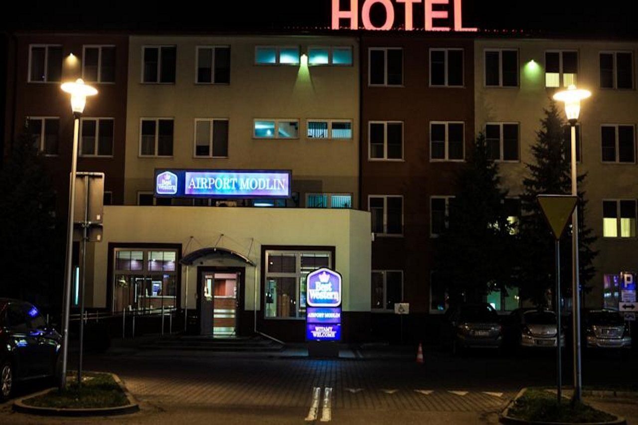 Hotel Mazovia Airport Modlin Nowy Dwor Mazowiecki Exterior photo