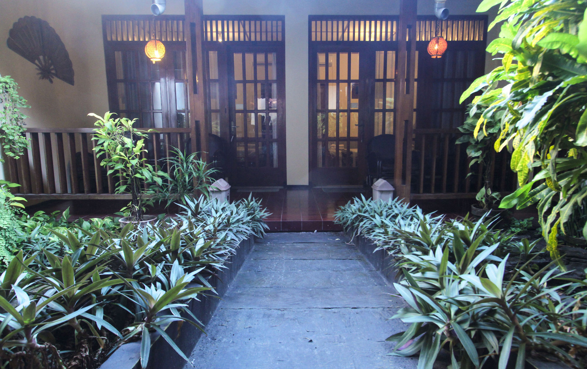 Duta Guest House Yogyakarta Exterior photo