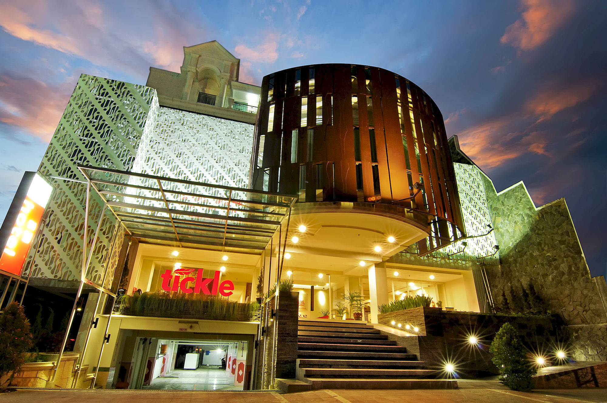 Tickle Hotel Yogyakarta Exterior photo