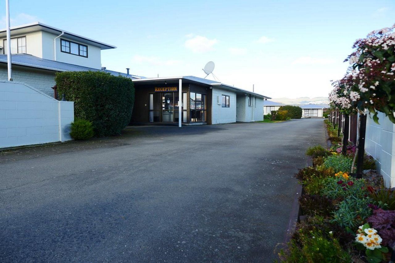 Econo Lodge Canterbury Court Motel Christchurch Exterior photo