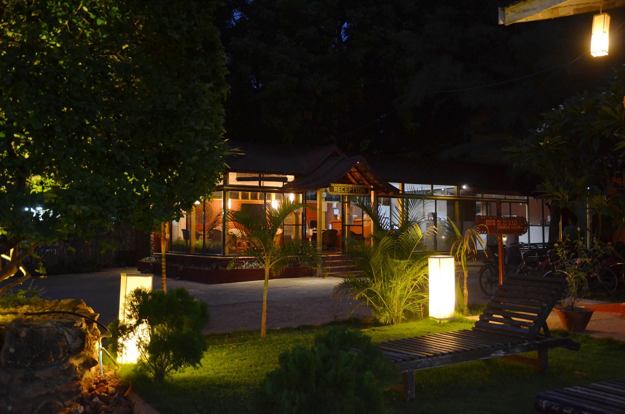 Aung Mingalar Hotel Nyaung-U Exterior photo