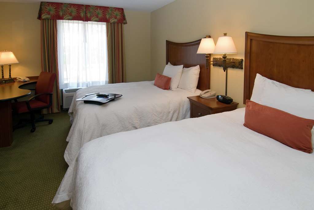 Hampton Inn & Suites Fort Myers Estero Room photo