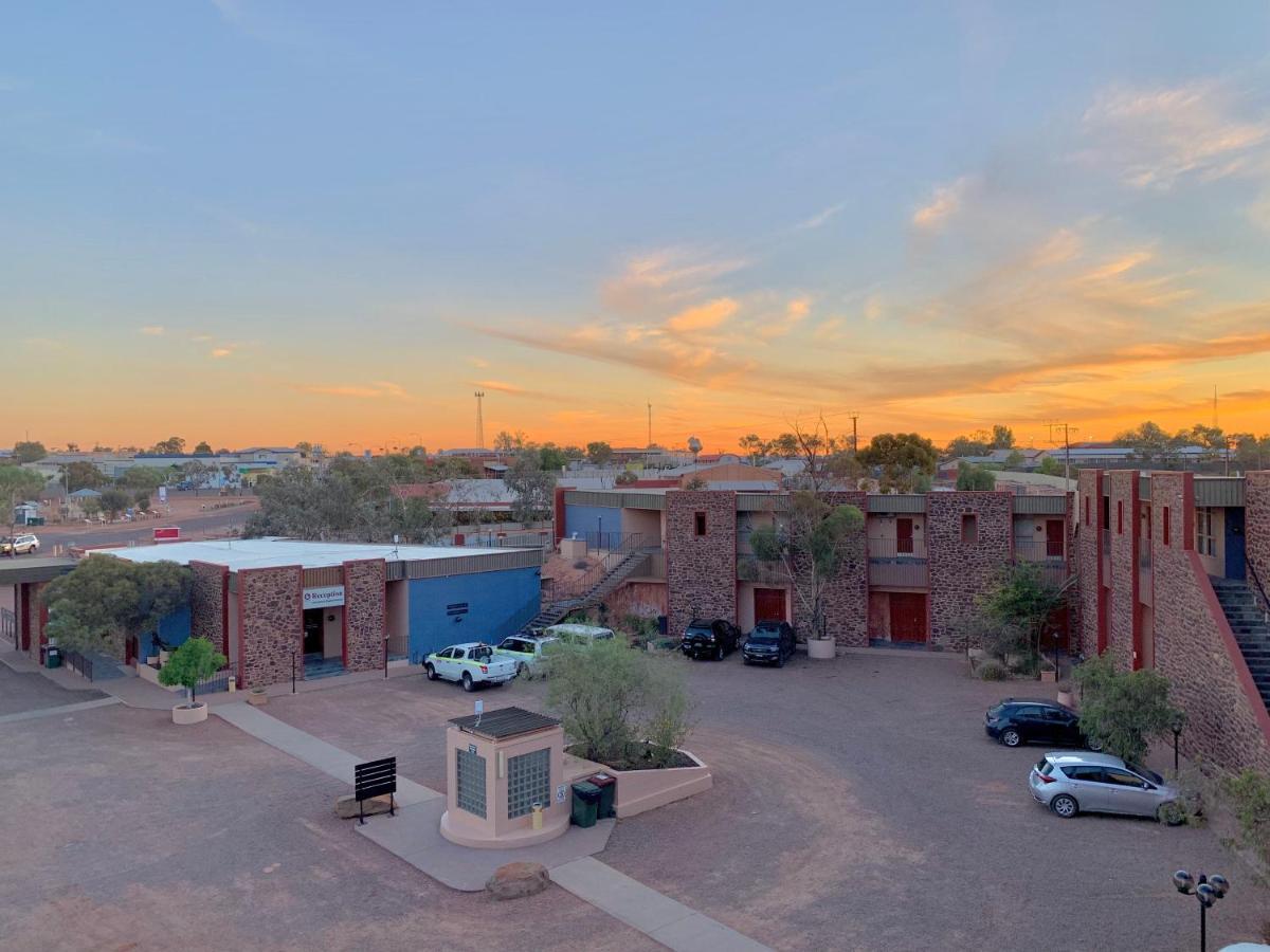 Desert Cave Hotel Coober Pedy Exterior photo