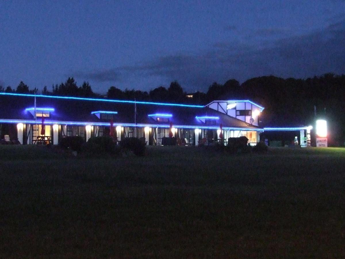 Chelmswood Motel Taupo Exterior photo