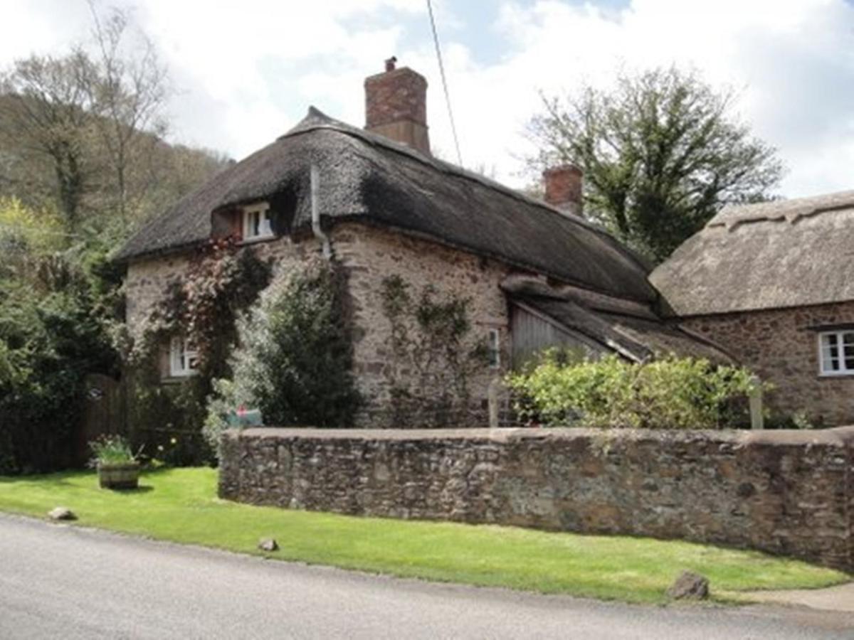 Yarn Market Hotel Dunster Exterior photo