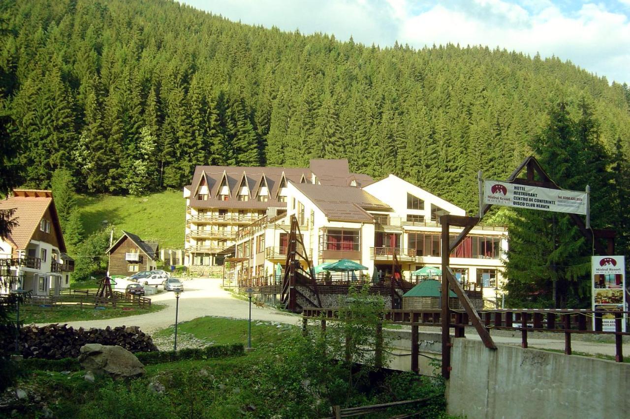 Mistral Resort Moeciu De Sus Exterior photo