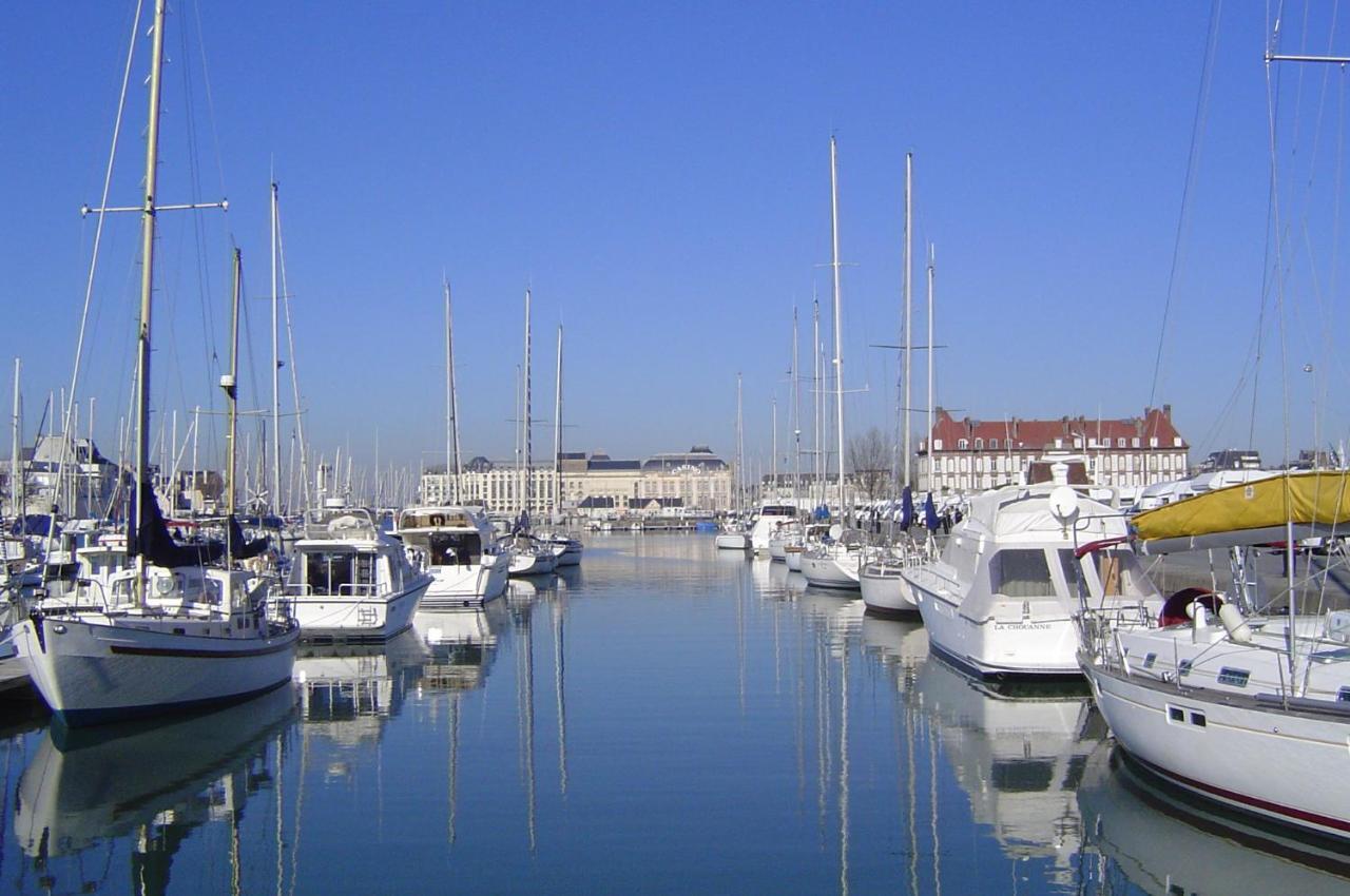 Sowell Hotels Le Beach Trouville-sur-Mer Exterior photo