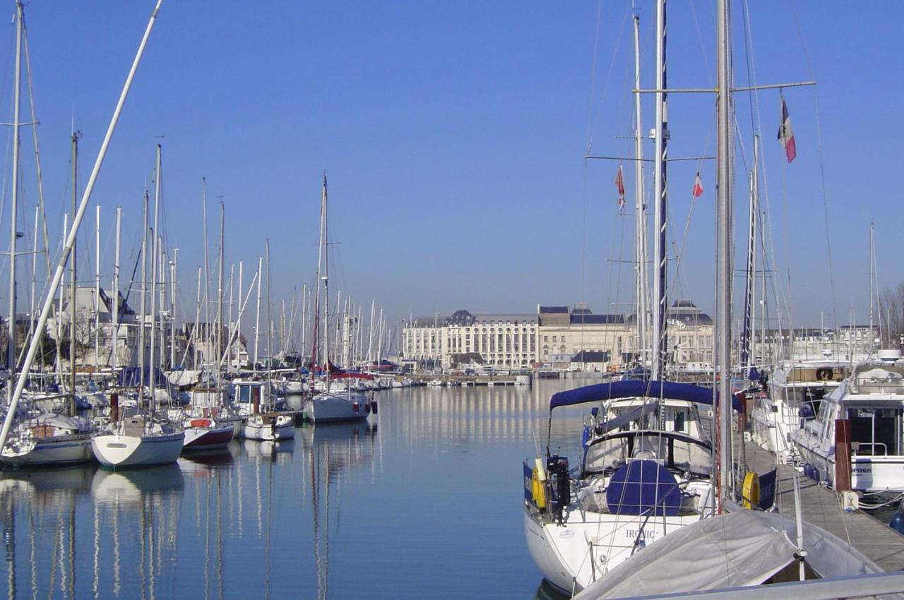 Sowell Hotels Le Beach Trouville-sur-Mer Exterior photo